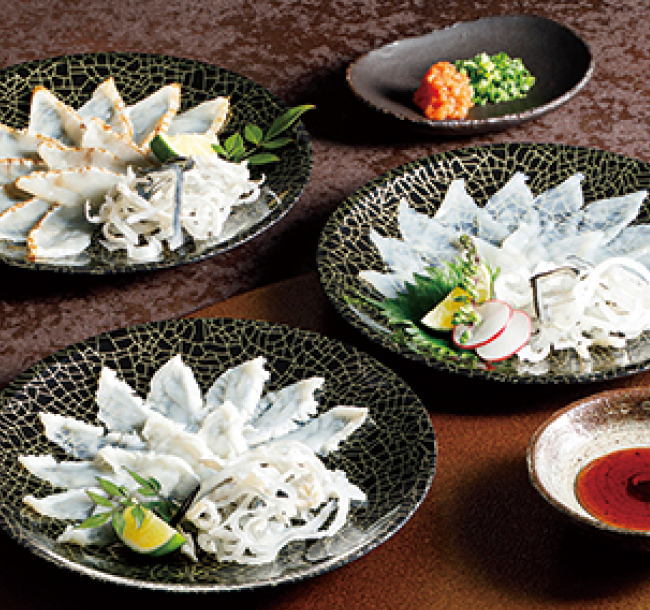 「関とら本店」食べ比べふく刺身セット